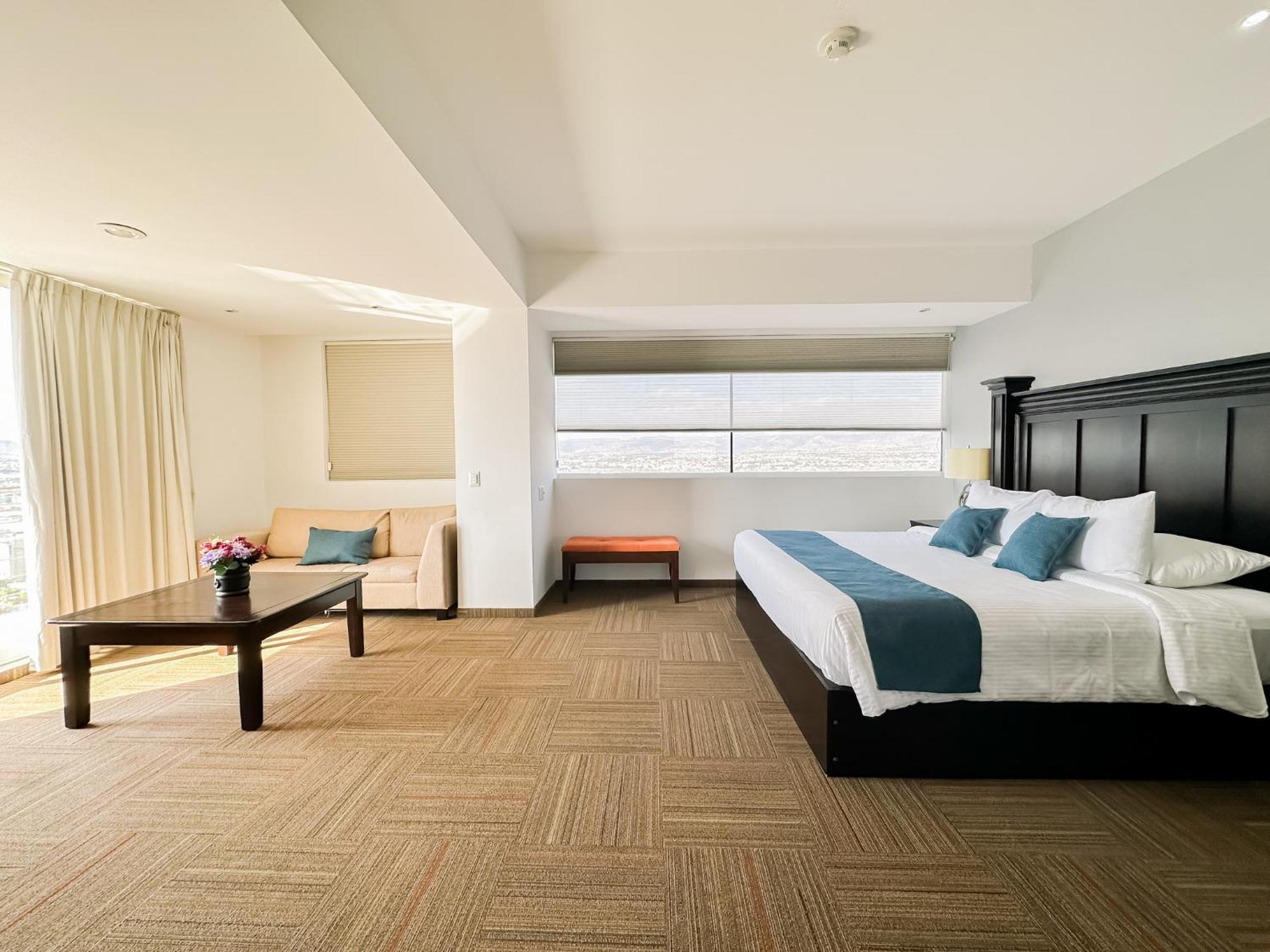 Hotel Stadium León Eksteriør bilde Suite at the hotel